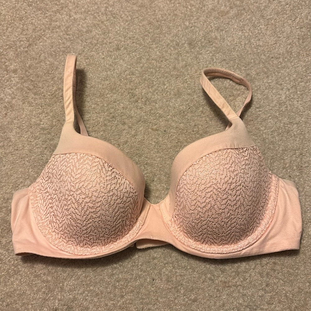 Victoria’s Secret Body by Victoria lined demi 34D pink bra